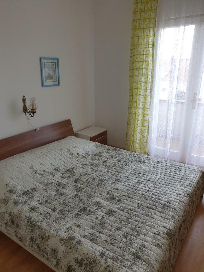 Apartments Slavica ラブ エクステリア 写真