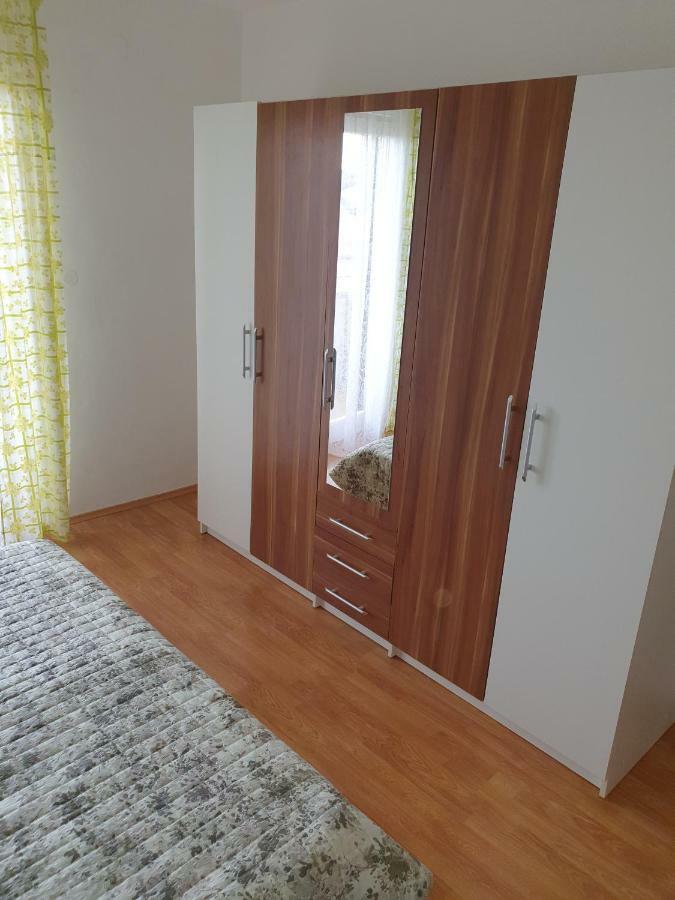 Apartments Slavica ラブ エクステリア 写真