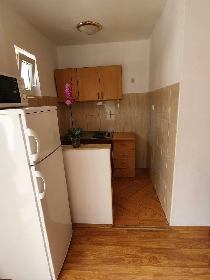 Apartments Slavica ラブ エクステリア 写真