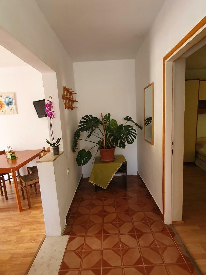 Apartments Slavica ラブ エクステリア 写真