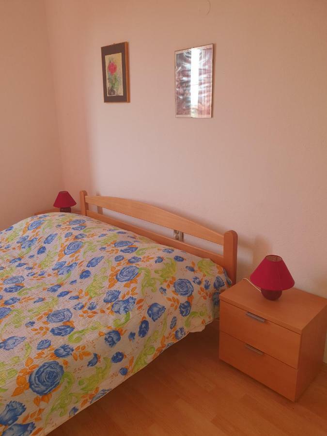 Apartments Slavica ラブ エクステリア 写真