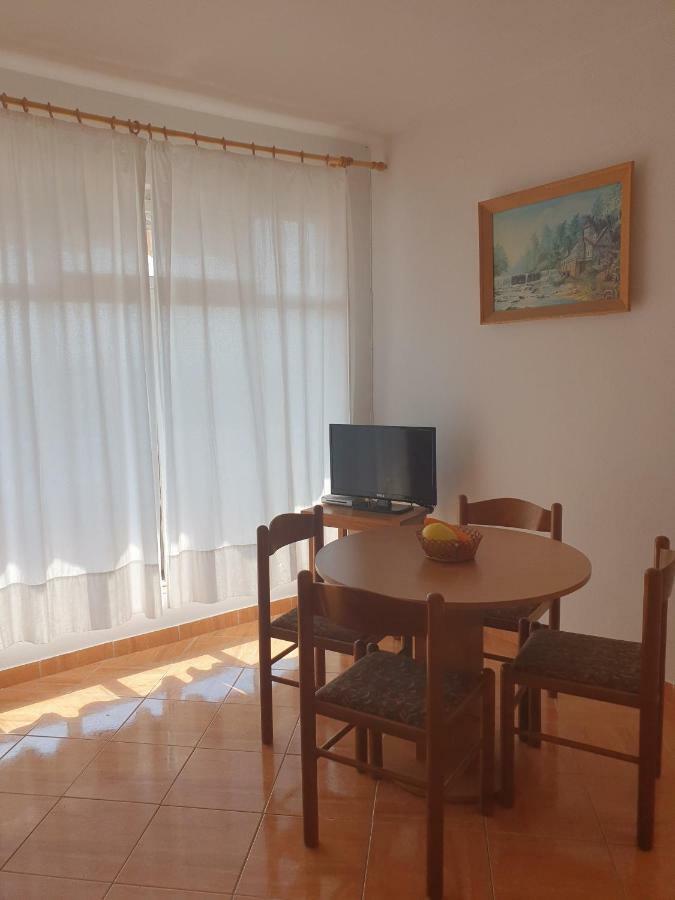 Apartments Slavica ラブ エクステリア 写真