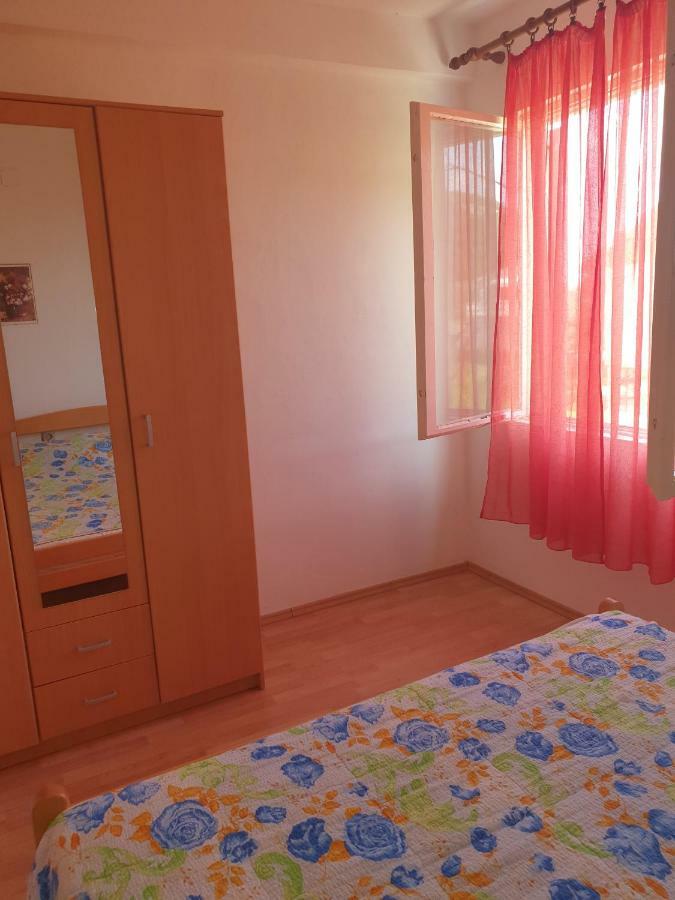 Apartments Slavica ラブ エクステリア 写真